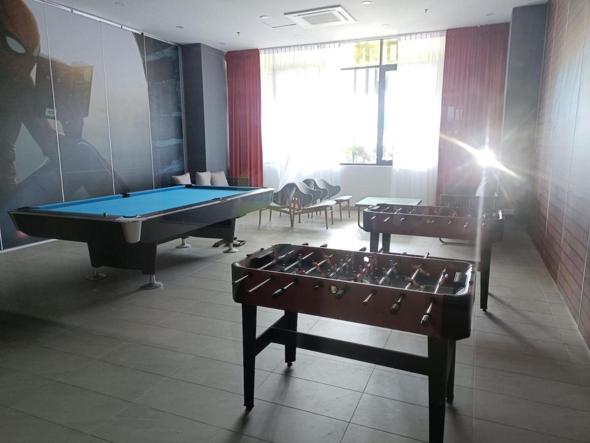 Sky Trees 2 Guests Balcony Garden View Aeon Pool Apartment Johor Bahru